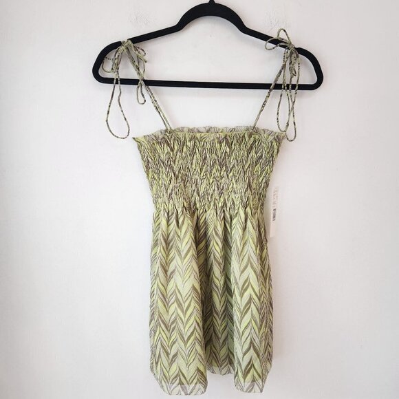 NWT Gianni Bini 100% Silk Y2K Nineties Tank Top Blouse Smocked Lime Green Size 8 - Picture 1 of 8